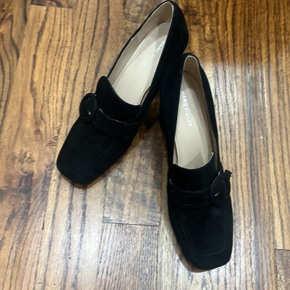 Black Heels - Picture 2 of 7